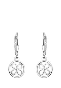 Silverörhängen med en cirkulär design och ett fyrbladigt blommönster, texturerade konturer och en spänne med spärr.