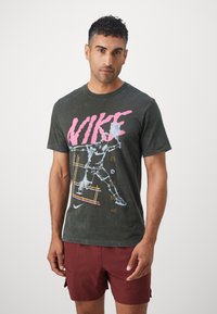 Thumbnail Image 4