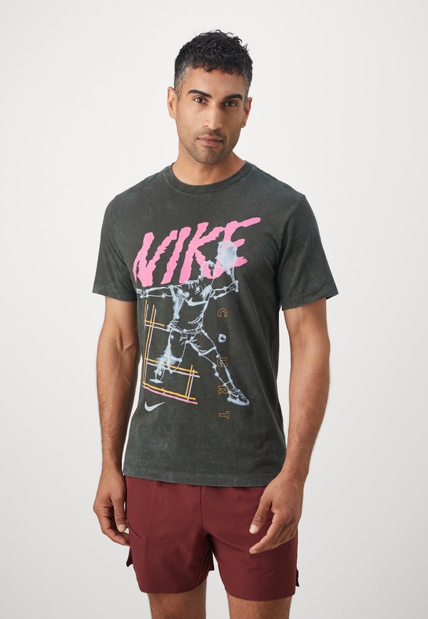 COURT - Print T-shirt - sequoia2