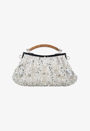 Lille hvid clutch taske dekoreret med sølv palietter, perler og perler, med et brunt buet håndtag og metalramme lukning.