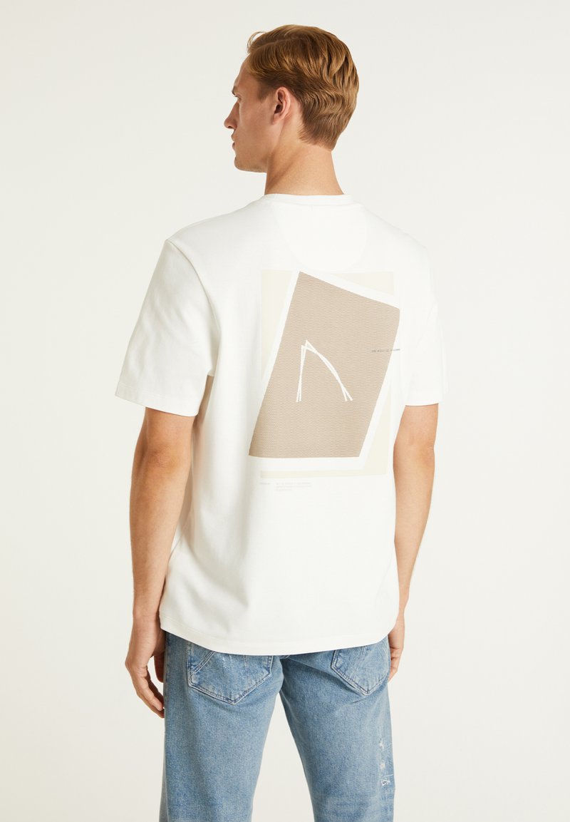 CHASIN' ARGON - Print T-shirt - off white