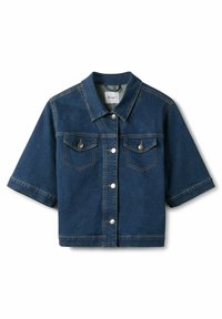 Mörkblå jeansjacka med korta ärmar, två bröstfickor, silverknappar och kontrasterande sömmar vid kanterna.