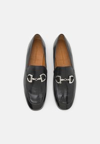 Melvin & Hamilton CLIVE 1 - Alkalmi belebújós cipők - black/ tan