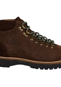Stivale da trekking in suede marrone con lacci colorati, occhielli in metallo e suola in gomma nera texturizzata. Presenta un logo impresso sul lato.