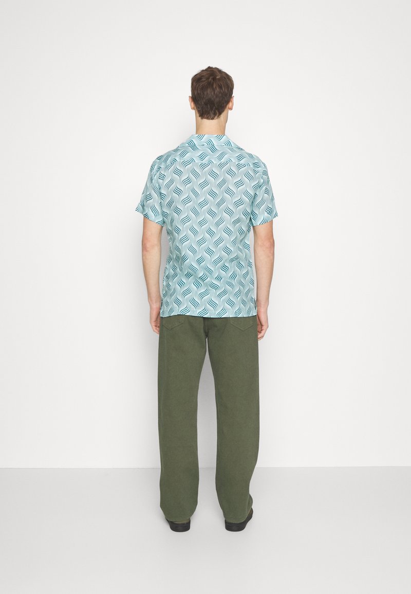 Herren T-shirts & Polos | Frescobol Carioca ROBERTO SHIRT Hemd light blue/hellblau - BA56188 Herren T-shirts & Polos | Frescobol Carioca ROBERTO SHIRT Hemd light blue/hellblau - BA56188