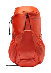 Oranje rugzak met een gestroomlijnd ontwerp, voorzien van een ritssluiting aan de bovenkant, verstelbare koorden en getextureerde gaasaccenten op het onderste gedeelte.