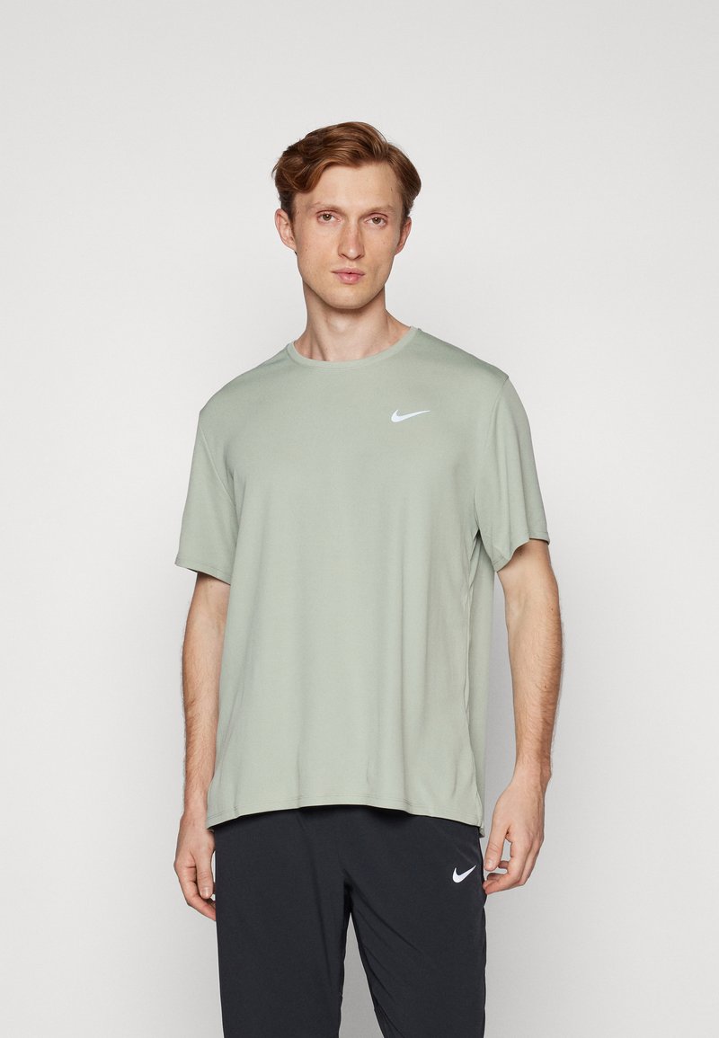 Nike Performance MILER - T-shirt de sport - jade horizon/reflective silver