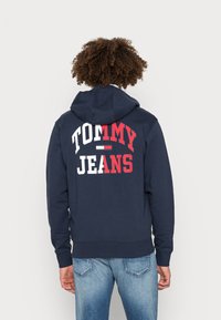 Tommy Jeans ENTRY ZIP - Camisola com fecho - twilight navy