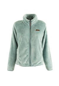 Chaqueta de forro polar en azul claro con cremallera frontal, cuello alto, superficie texturizada y un parche de piel marrón en el lado izquierdo del pecho.