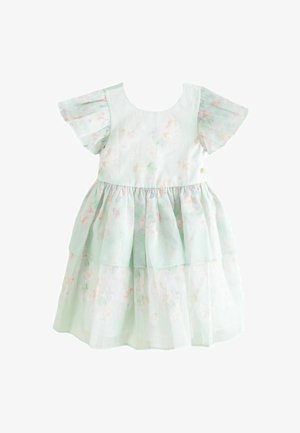 Hellgrünes Kleid mit kurzen, schwingenden Ärmeln, gestuftem Design und zartem Blumenmuster, mit rundem Ausschnitt und gerafftem Taillenbereich.