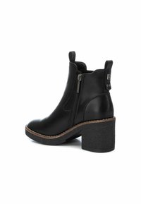 Refresh Botines con plataforma - black