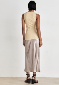 BOSS EMATITE - Toppi - medium beige
