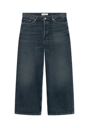 Jean denim bleu foncé à jambes larges avec bouton et fermeture éclair devant, passants de ceinture et design cinq poches, étiqueté Wood Wood Type 3.