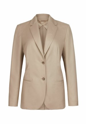 Beiger taillierter Damenblazer mit zwei vorderen Knöpfen, abgesteppten Revers und schlankem Design, auf weißem Hintergrund gezeigt.