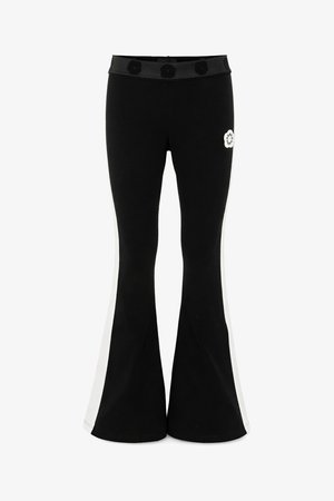 Zwarte uitlopende broek met witte zijstrepen, een elastische tailleband met ronde details en een klein wit rond logo op het bovenbeen.