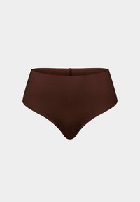 Bruine high-waisted slip, naadloos ontwerp, gladde textuur en een minimalistische esthetiek. Heeft een subtiele glans en geen zichtbare naden.