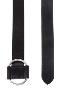 Svart lærbelte med en rund sølvmetallspenne, med en glatt overflate og en avsmalnende ende. Designet er minimalistisk og funksjonelt.