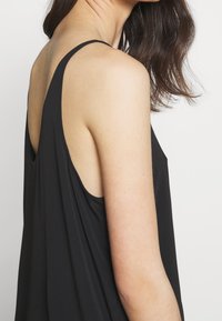 DRYKORN Blus - black