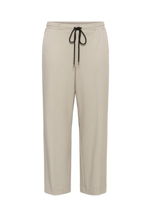 Bēša krāsas svītrainas bikses ar elastīgu jostasvietu un melnu auklu, taisnas kājas griezums, attēlots uz balta fona.