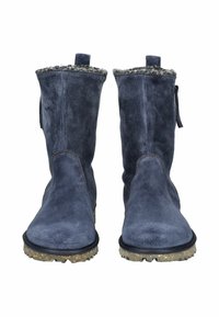 Botas de ante azul hasta la pantorrilla con una superficie texturizada, forro de piel de oveja gris en la parte superior, puntera redonda y suela resistente para mayor tracción.