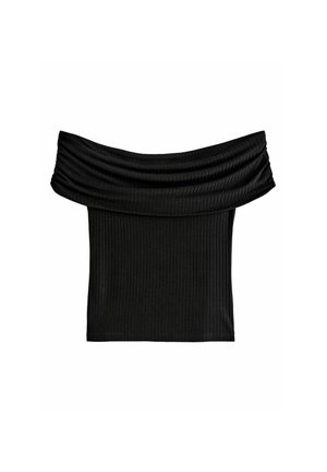Melns topiņš bez plecu siksnām ar horizontālām ribām, kuram ir plaša karājoša dekoltē līnija un pieguļoša silueta dizains.
