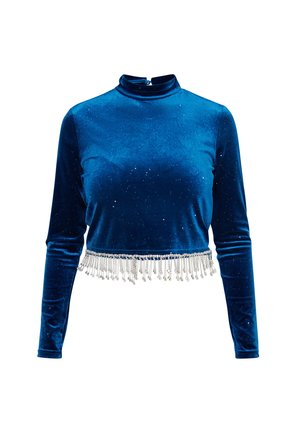 Niebieski welwetowy top croptop z wysokim kołnierzem, długimi rękawami i ozdobnym wykończeniem z wiszącymi koralikami oraz subtelnie błyszczącym efektem brokatu.
