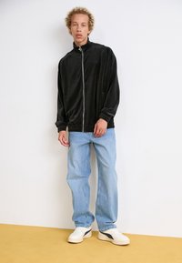 Puma Sneakers - off-white