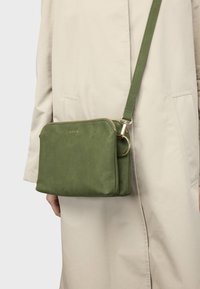 nat & nin NAEL - Borsa a tracolla - olive green