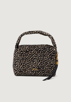 Sac à main noir et beige à pois avec une finition texturée, présentant une forme structurée, une poignée courte et des accents en matériel doré.