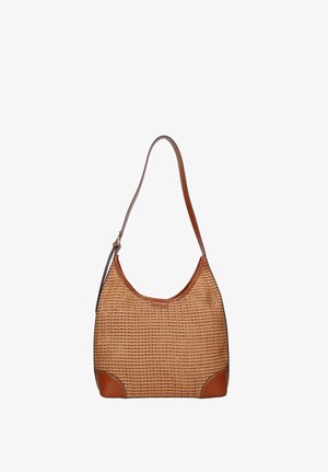 Borsa a tracolla marrone intrecciata con rifiniture in pelle agli angoli e sulla tracolla, con una piccola etichetta rettangolare del marchio vicino al centro superiore.