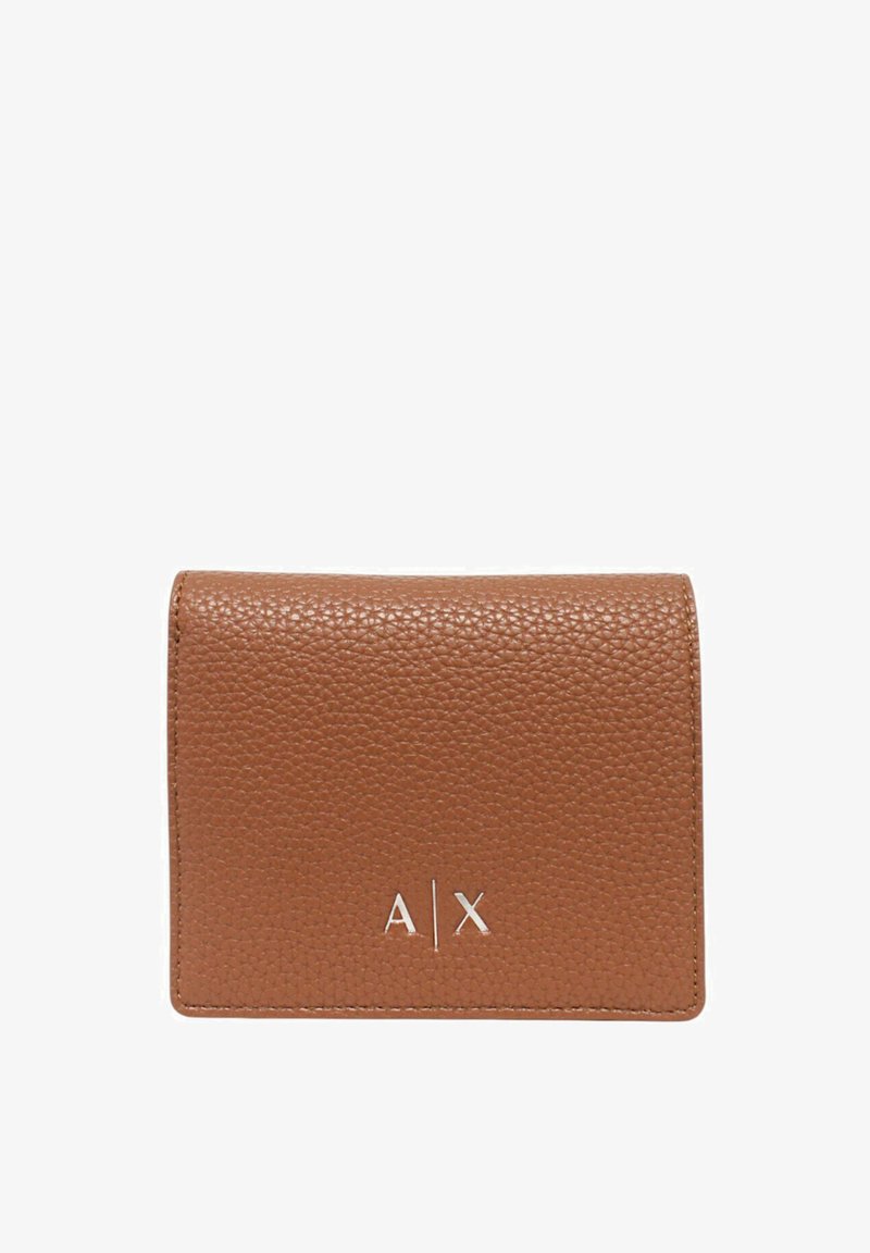 Portafoglio in pelle marrone con texture, design pieghevole, caratterizzato da un logo argento "A|X" sulla parte anteriore. Forma compatta e rettangolare.