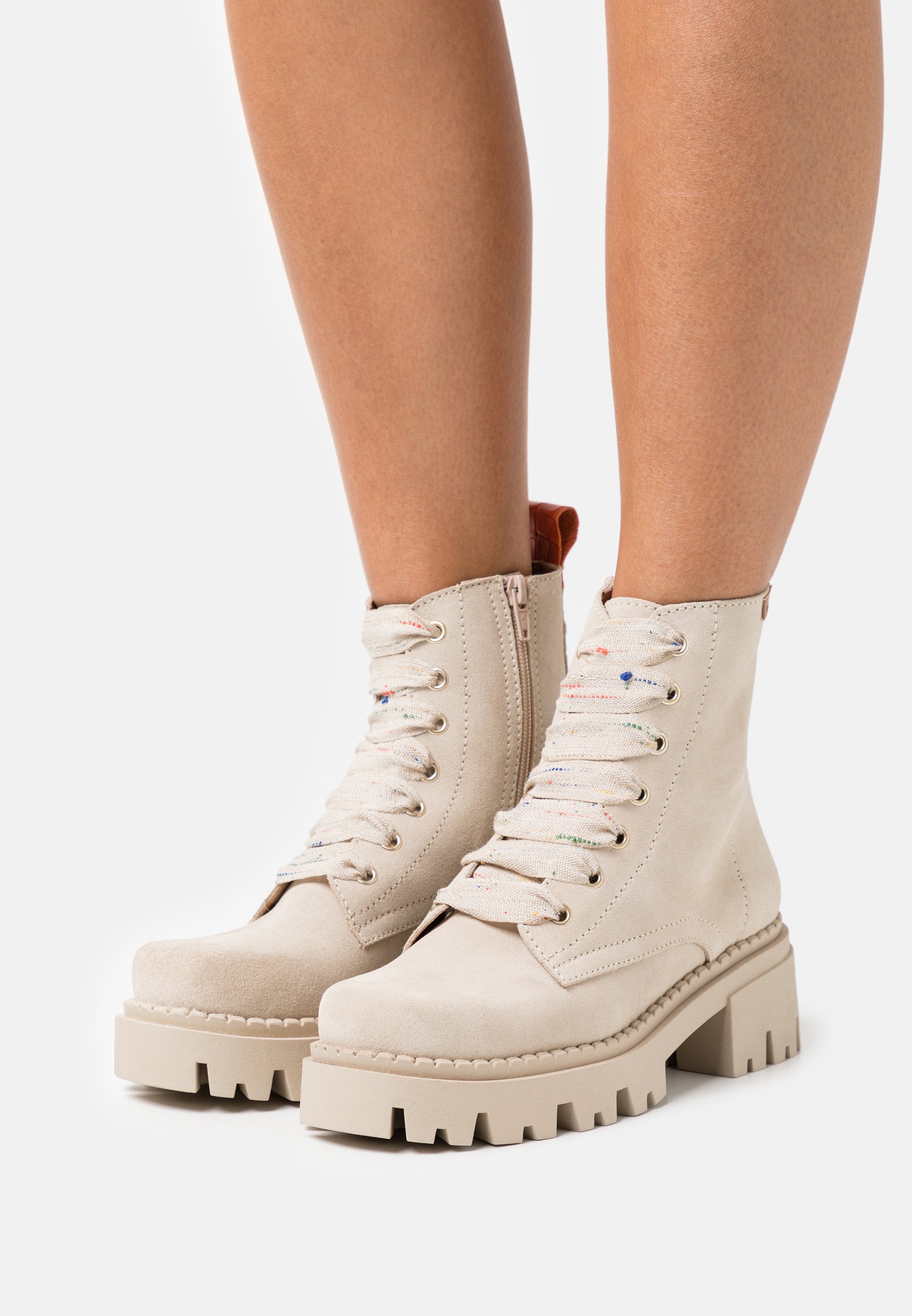 mtng SQUARE - Botines con plataforma - beige - Zalando.es