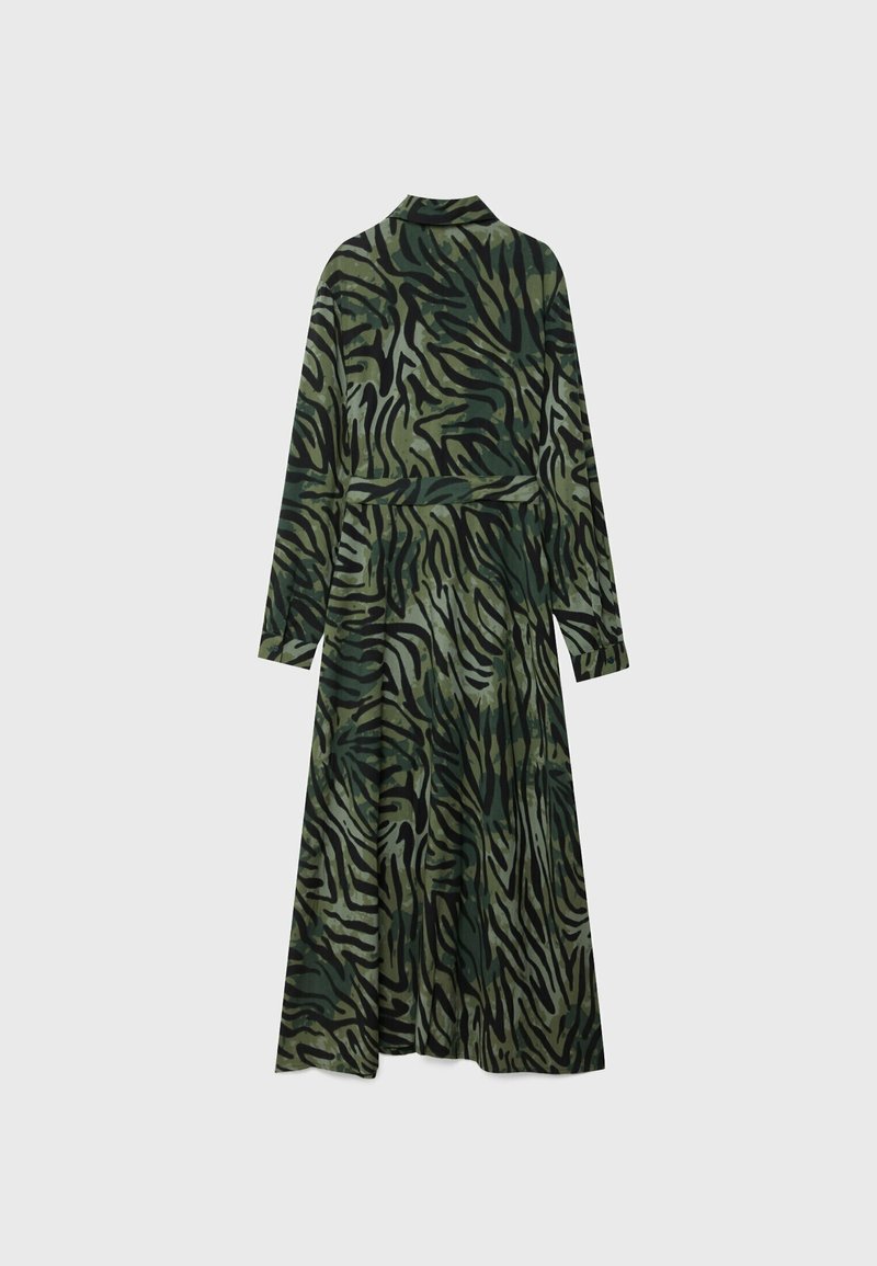 Stradivarius Shirt dress - dark green - (Pre-owned) - Zalando.ie Stradivarius Shirt dress - dark green - (Pre-owned) - Zalando.ie