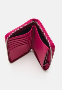 KARL LAGERFELD MEDIUM KUSHION ZIP - Denarnica - persian red
