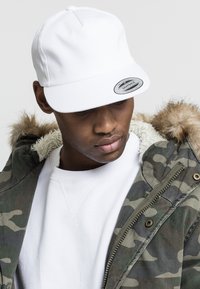 Flexfit UNSTRUCTURED 5-PANEL SNAPBACK - Cappellino - white