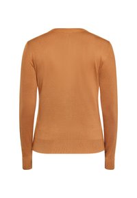 Sweter w kolorze rdzy, wykonany z miękkiej dzianiny, z okrągłym dekoltem, długimi rękawami i prostym dołem. Minimalistyczny design, bez widocznych wzorów.