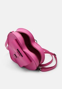Dr. Martens HEART BACKPACK UNISEX - Rucksack - thrift pink kiev/smooth