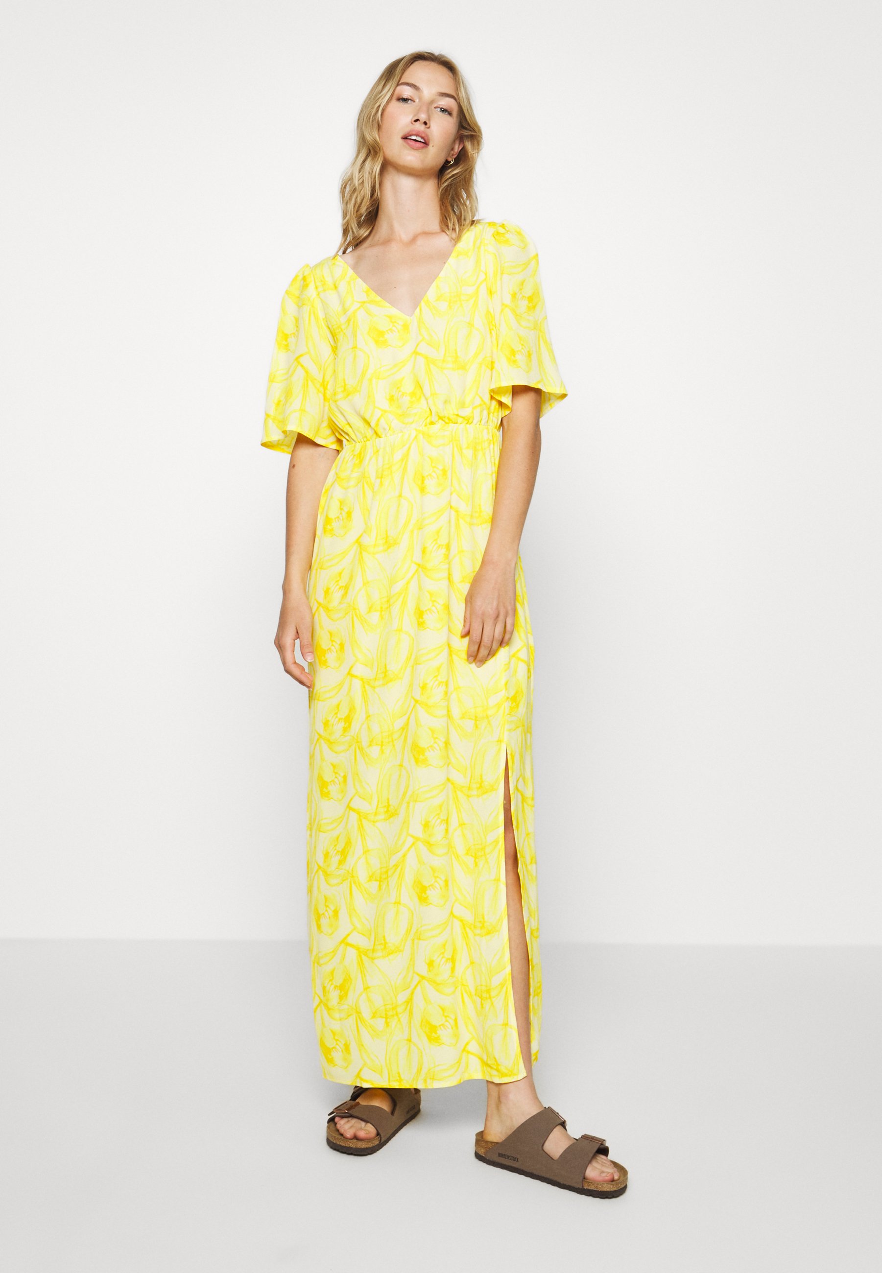 robe mellow yellow
