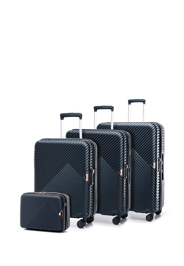 LUGGAGE SET WITH WASH BAG FROM POLYCARBONATE - Trolley