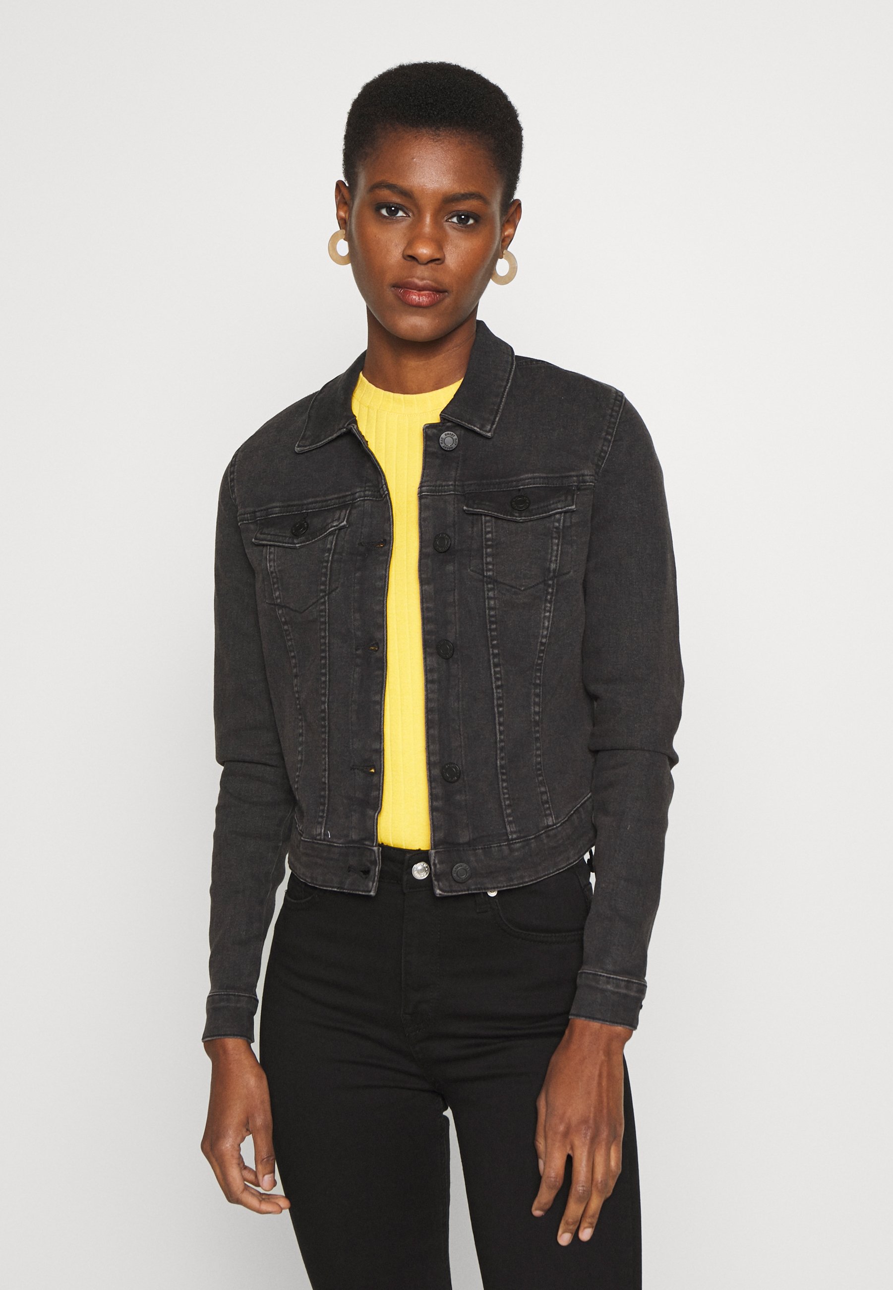 Noisy May Tall NMDEBRA WASH JACKET Jeansjacka black Noisy May NMOLE JACKET Jeansjacka black Zalando.se
