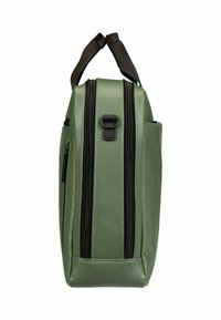 Grüne synthetische Tasche mit zwei schwarzen Reißverschlüssen, einem oberen Griff und Seitentaschen. Rechteckige Form mit glatter Textur und minimalen Akzenten.