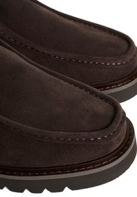 Matinique MADALTON PIPED DERBY - Mokkasiner - espresso