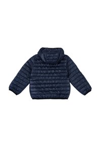Veste rembourrée bleu marine avec capuche, présentant un design matelassé et des poignets élastiques. Le tissu a une texture lisse et brillante.