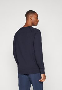 Thumbnail Image 3