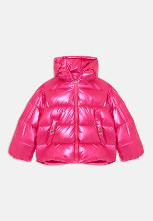 Ziemas jaka - candy rose