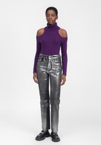 INFLUENCER OFF-SHOULDER - Trui - purple