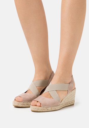 ANIA - Sandales à plateforme - taupe