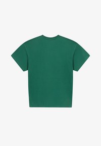 T-shirt uni vert foncé à manches courtes avec col rond, vu de dos sur fond blanc.