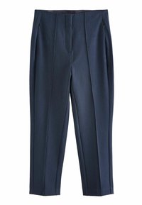 Marineblauwe op maat gemaakte broek met twee voorzakken, een geplooide ontwerpen en een gladde textuur, met een rechte pijp en zonder zichtbare sluitingen.