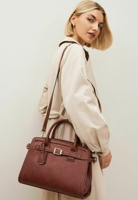 Next BELTED WORKWEAR - Bolso de mano - tan brown